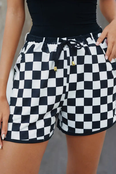 TRENDY SHORTS